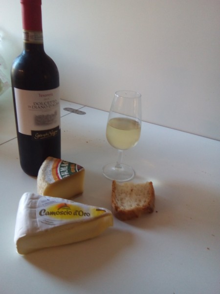 Piedmonte wine and cheese