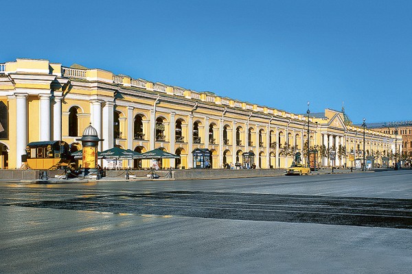 Gostinvy Dvor shopping center
